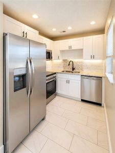 61 Woodland Dr APT 205