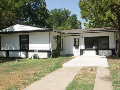 702 Jonathan Ln