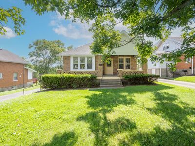 23 S Grand Ave