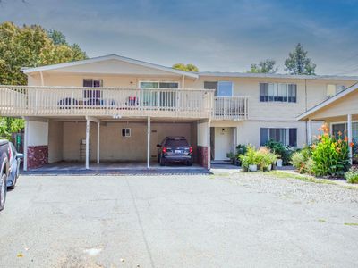 528 - 544 Steele Lane