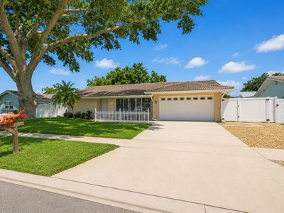 2069 KINGFISHER DRIVE