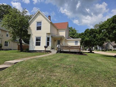 408 Lawrence Ave