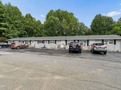 210 Long View Ave