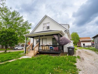 900 Morton Ave