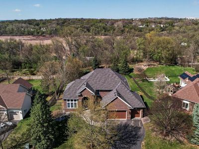 2602 Woods Trl N