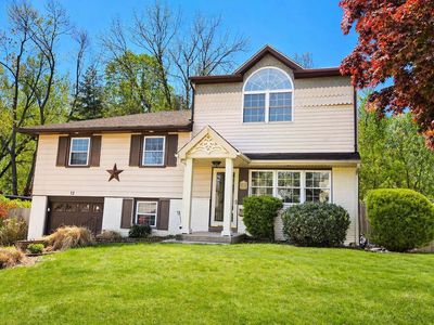 Property at 12 Cheshire Cir, Broomall, PA