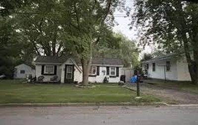 1109 Robert St
