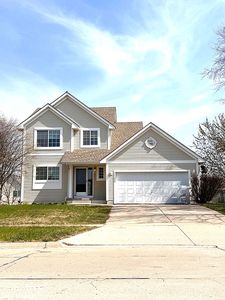 2109 NW Parkridge Dr