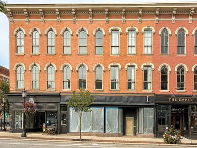 140 S Washington St #1/2-B