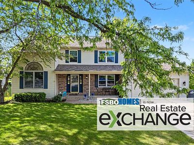 Property at 4883 Kynnelworth Dr, Bettendorf, IA