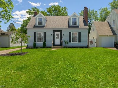 257 Maywood Dr