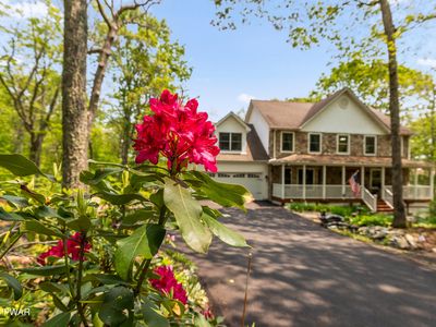 Property at 119 Canoebrook Dr, Lords Valley, PA