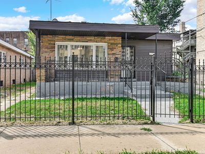 1749 E 71st Pl