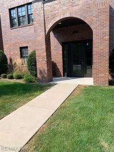 916 W Eleven Mile Rd #1