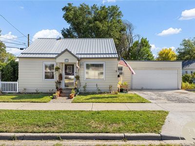 511 9th St W