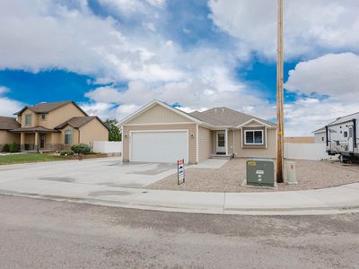 3727 Goshawk Dr