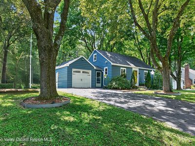 18 E Fernbank Avenue