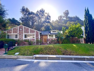 1546 San Ysidro Dr