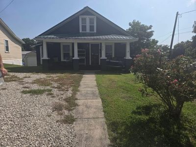 805 Poplar St