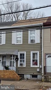 409 Genesee St