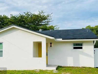 1021 NW 5th Ct