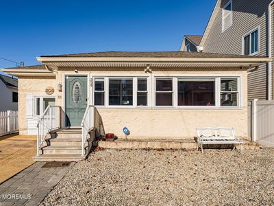 208 Carteret Avenue