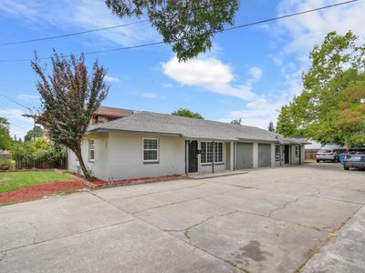 520 S 1st St