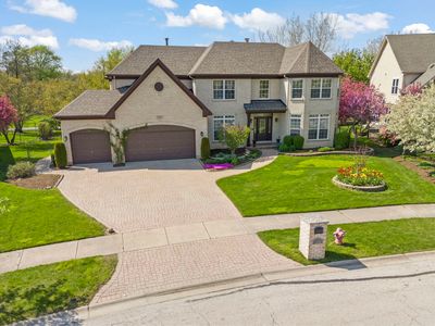 318 Erie Cir