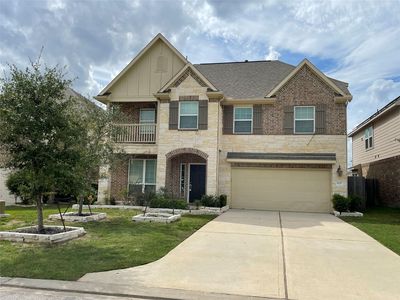 627 Oak Circle Dr E