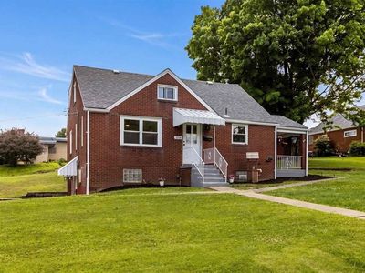 1376 Peterson Dr
