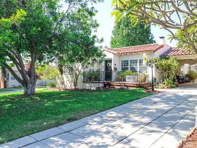 12421 Floral Dr