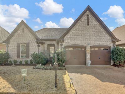 8523 Woodland Rose Cir N