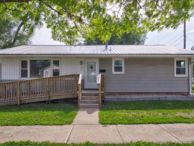 105 S Cedar St