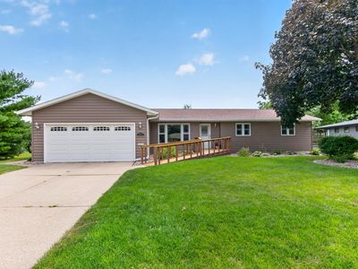 2944 Monroe Dr
