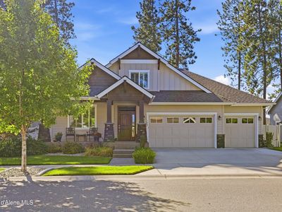 7049 Baudelaire Dr