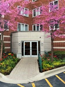 5360 N Lowell Ave APT 311