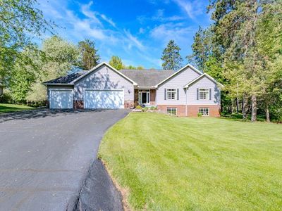 2263 MEADOW DRIVE