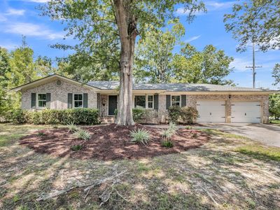2204 N Dallerton Cir