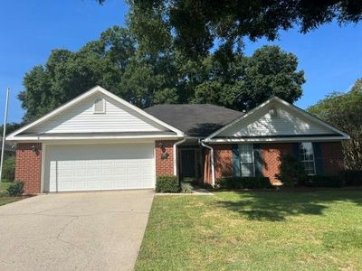 590 Lakeview Woods Dr