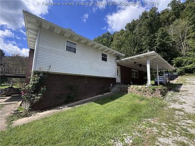 Property at 17970 Elk River Rd N, Clendenin, WV