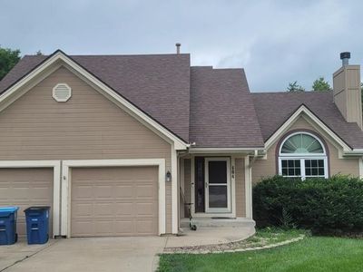 Property at 604 Hawthorne Pl, Liberty, MO