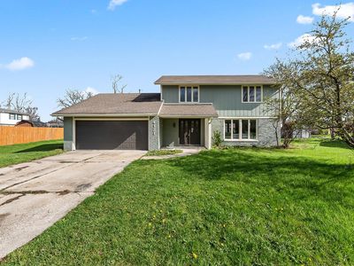 4121 Moorfield Ln