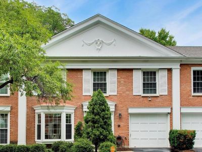 714 York Ct