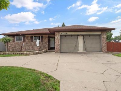 4016 Fox Hill Dr