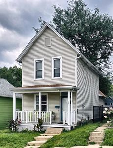 969 Edison St
