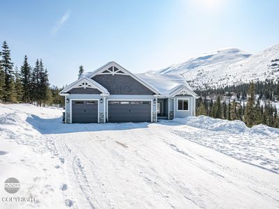 2004 S River Dr