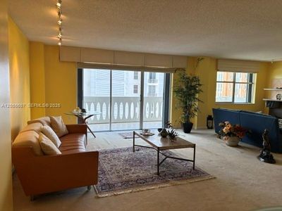 625 Biltmore Way APT 1201