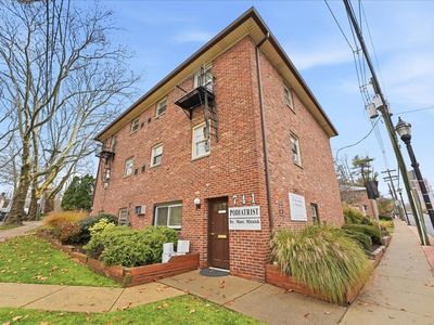 741 Bloomfield Ave #A