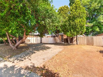Property at 20253 Hamlin St, Winnetka, CA