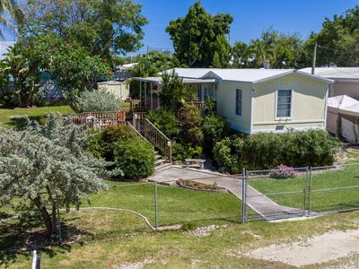 Property at 917 Plantation Rd, Key Largo, FL